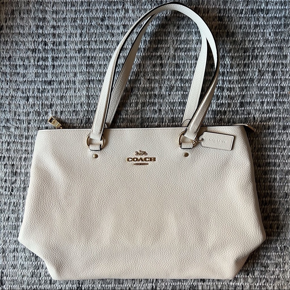 ⭐️NWT⭐️ COACH Pebble Leather Bay Tote